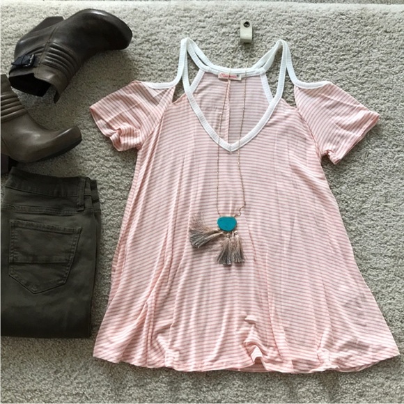 Striped Cold Shoulder Tunic Top - Picture 2 of 6